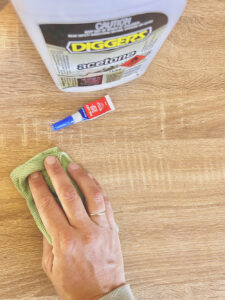 DIGGERS™ Acetone removes super glue